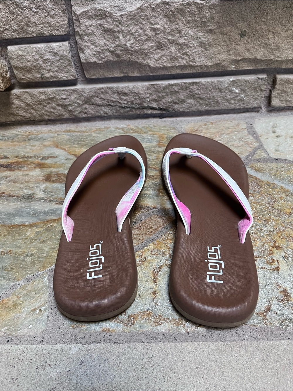 Flojos Women’s Flip Flop Sandals White Memory Foam Comfort Casual Slides 9 - Picture 2 of 8